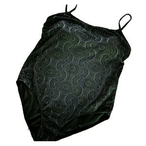 💜3/$12💜 Black one-piece swimsuit